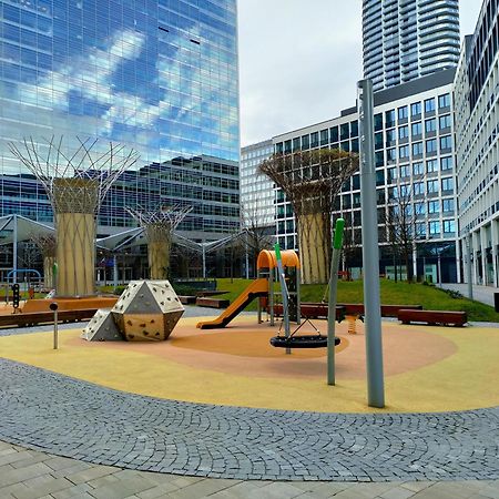 Sag 19Th Floor Panorama City Apartment 2 Rooms Free Parking Free Wifi Pressburg Exterior foto